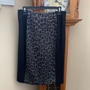 Chico’s Pencil Skirt size 0 (6-8)